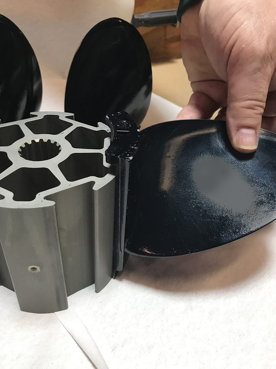 removing a blade from BBLADES 6-Shooter propeller